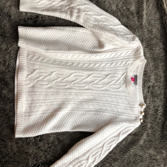 Vince Camuto Sweaters - Vince Camuto white knit with gold accents Sweater
